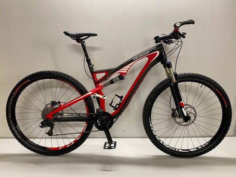29″ TWENTYNINER Z TYLNĄ AMORTYZACJĄ SPECIALIZED CAMBER 29