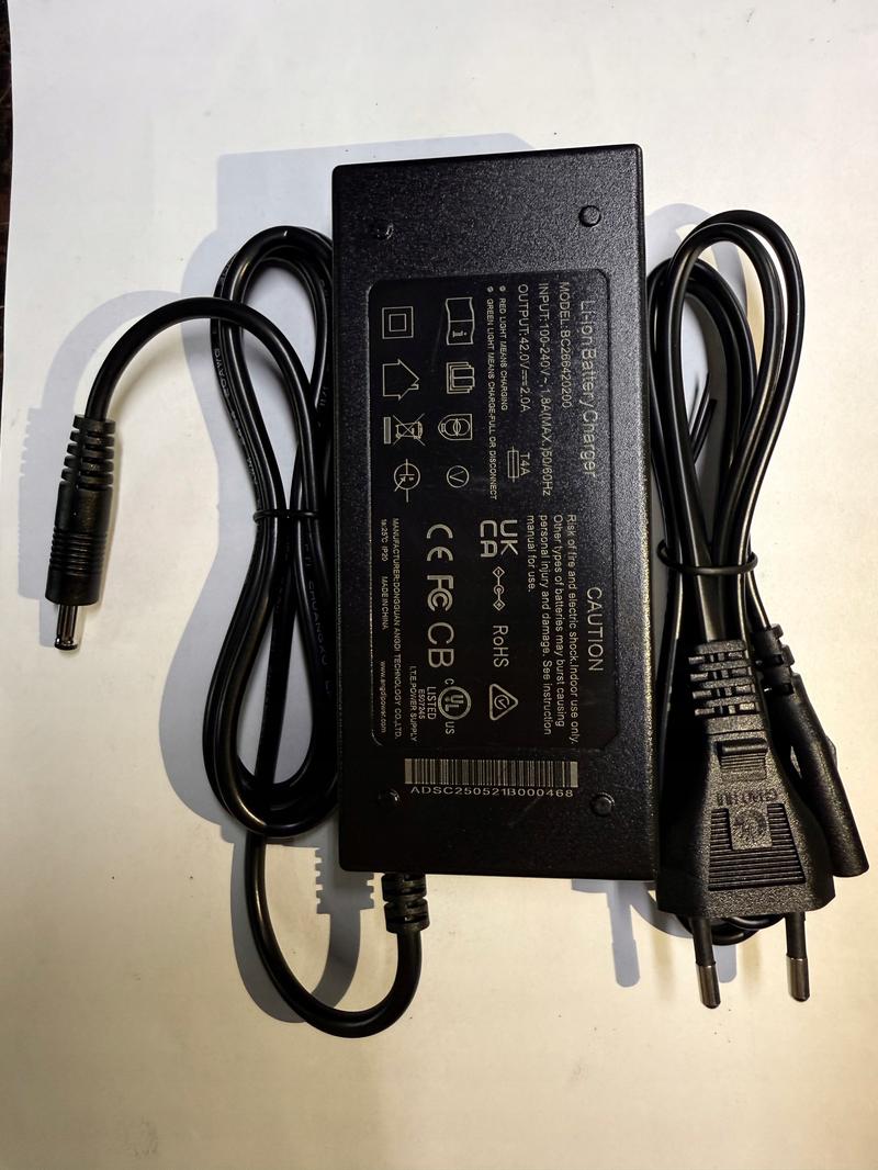 Specyfikacja i parametry Touroll J1