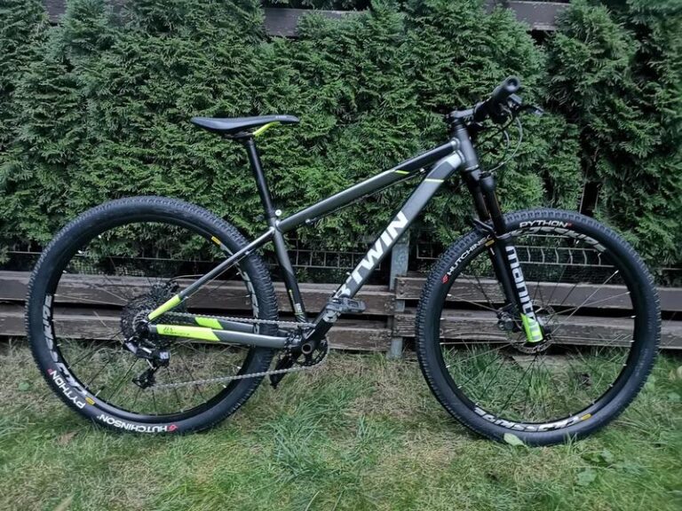 Niezapomniane przygody na B’twin Rockrider 900: jak poszedł jak dzik w żołędzie