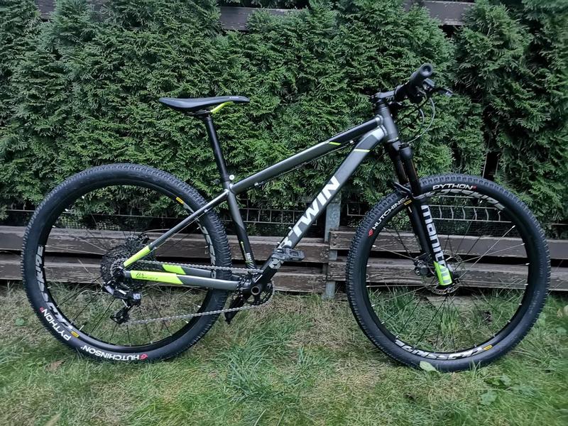 Niezapomniane przygody na B'twin Rockrider 900: jak poszedł jak dzik w żołędzie