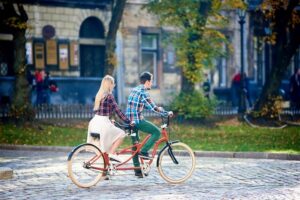 Rowerowy tandem — wady i zalety, które warto znać